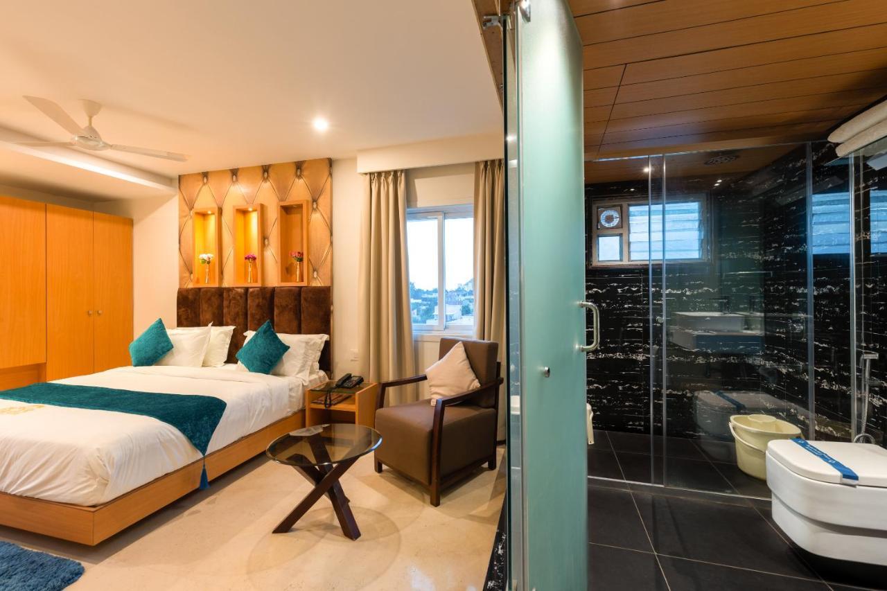 Kvr Capitol Suites Vijayawāda Εξωτερικό φωτογραφία
